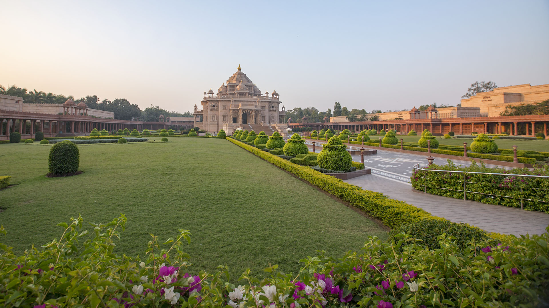 Guest house and hotel near akshardham temple gandhinagar